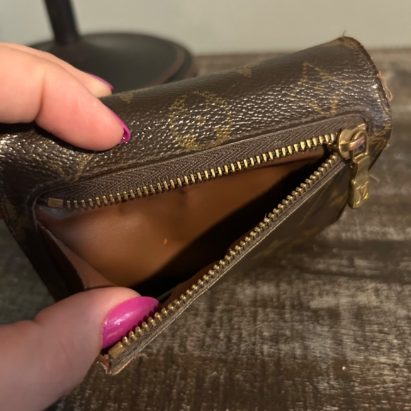 Vintage Louis Vuitton Koala wallet - Picture 10 of 10